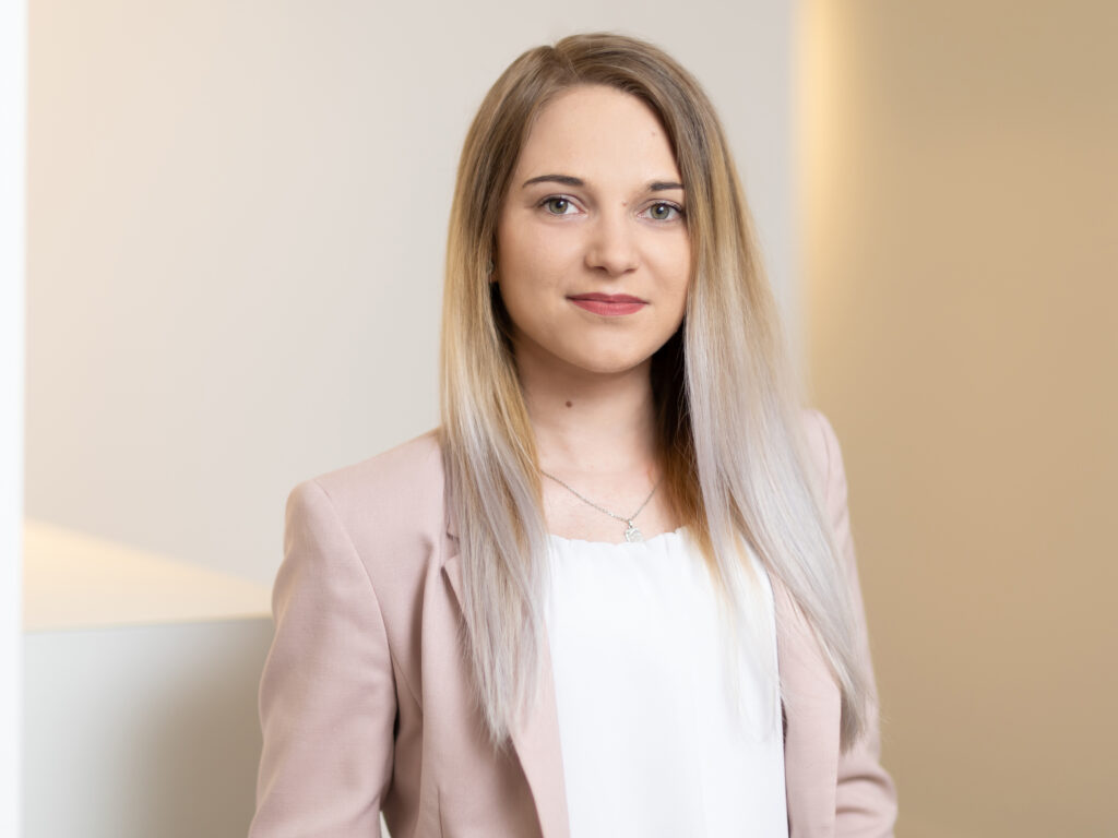 Portrait-Foto von Annika Hildebrand