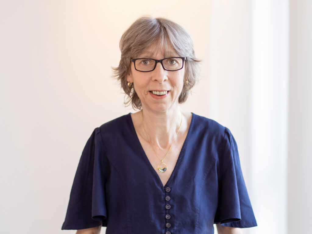 Portrait-Foto von Regina Thiel