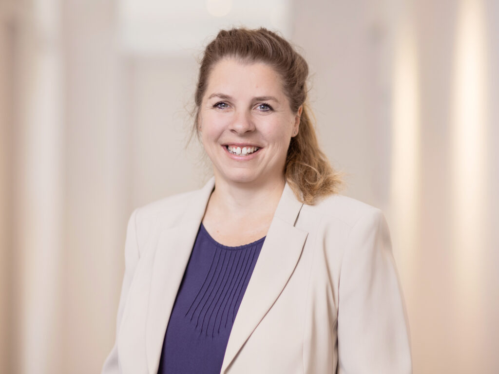 Portrait-Foto von Daniela Mauel